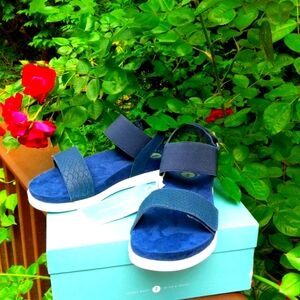 Revitalign Cruiser Genuine Suede Sandals